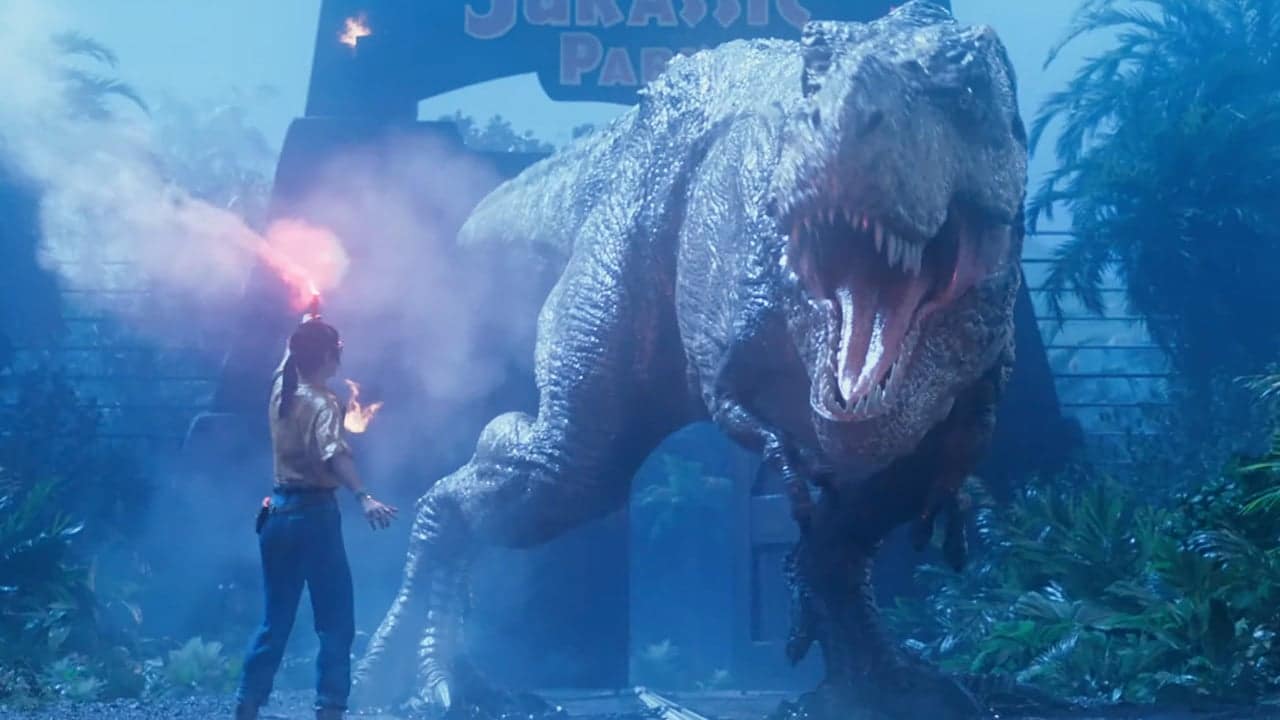 adelanta que Universal ya está trabajando en la nueva película de Jurassic Park (o Jurassic World, a saber cómo la titulan), y lo que es aún mejor, con el guionista de Parque Jurásico (1993) y El Mundo Perdido (1997), por lo que con este dato, ya podemos anticipar un regreso al concepto original, alejándose de esta forma de la trilogía nueva que comenzase con Jurassic World.